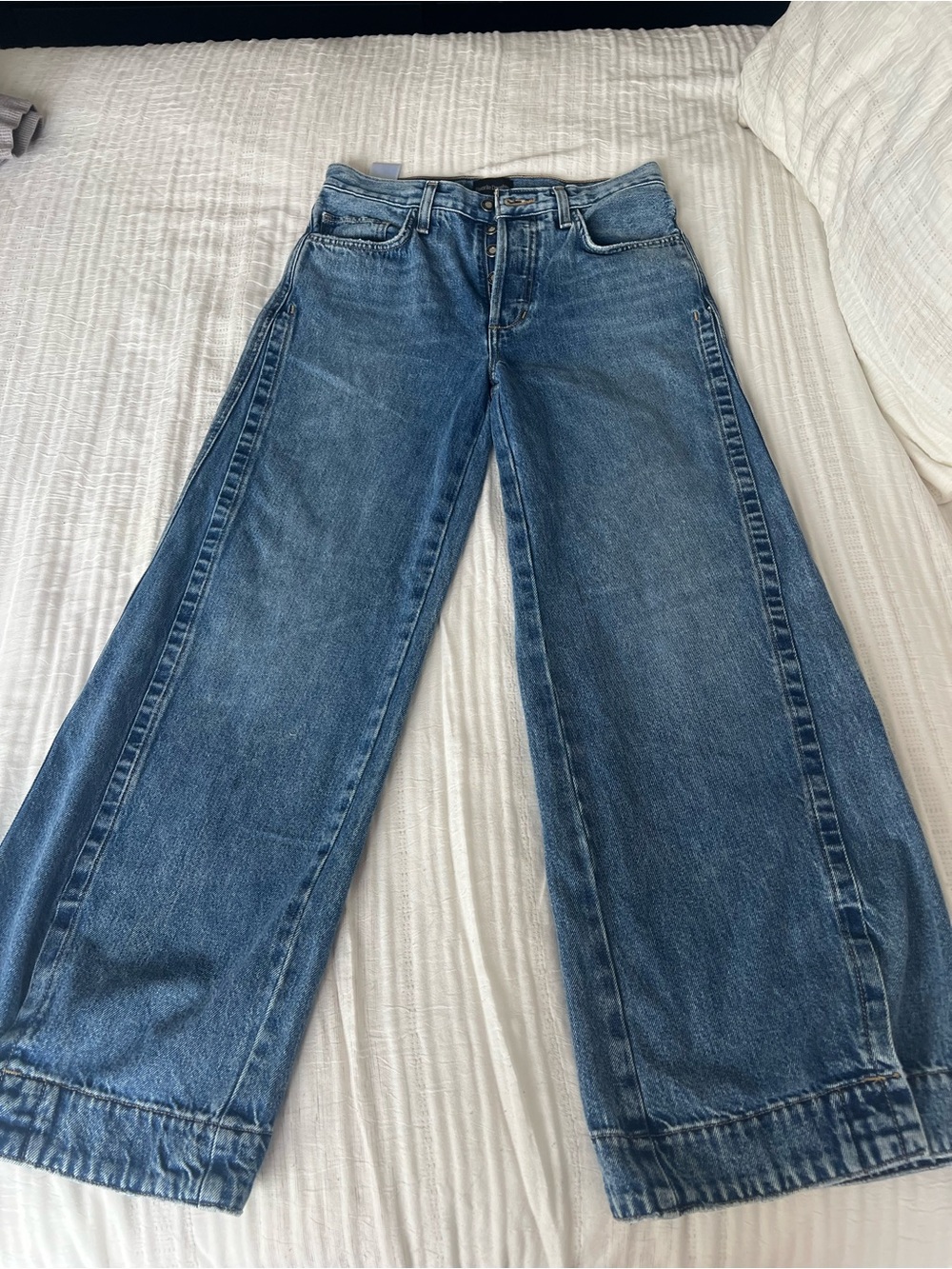 Favorite Daughter Wide-Leg Jeans in Medium Blue